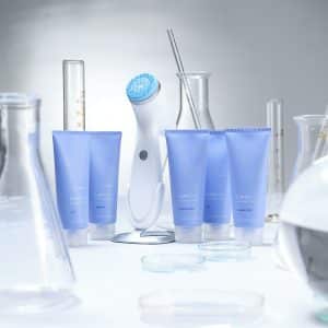 ageLOC LumiSpa Activating Cleanser for blemish prone Skin